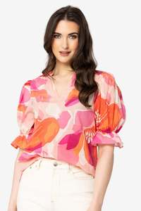 Vogue Tops: SEEKING LOLA HONEST TOP - STRAWBERRY PUNCH