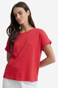 Vogue: YARRA TRAIL SOLITUDE TEE - CHILLI
