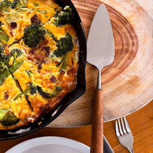 Pete & Co | Cake Server With Wooden Handle