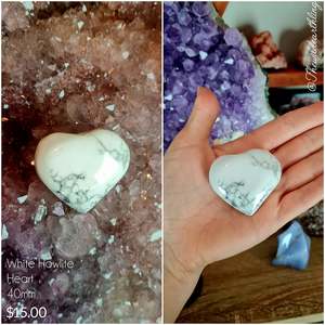 Crystal Heart Collection: White Howlite 40mm