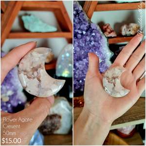 Crystal Stars And Moons: Flower Agate Crescent 50mm