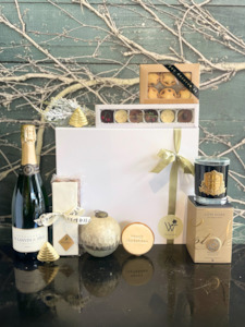 Gift Box: Christmas Cheer