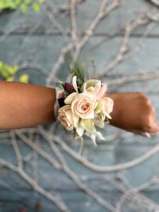Value Flowers: Custom Corsage