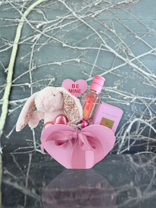 Rosé & Cuddles Heart Gift Box