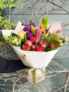 Flowers: Ultimate Just for Mum Bouquet