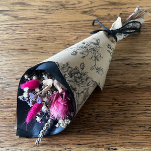 Small Dried Posie Pink & Purples The Witchery NZ