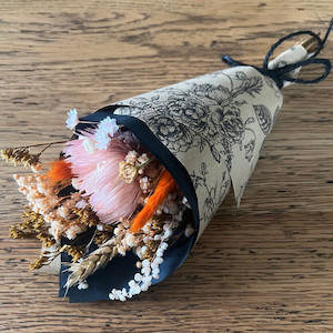 Small Dried Posie Pink & Orange The Witchery NZ