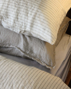LE LIN OLIVE PINSTRIPE DUVET