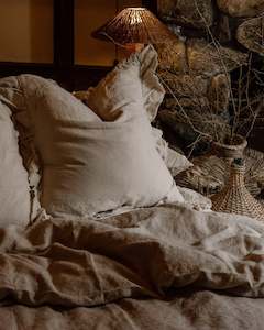 Bedding: LE LIN NATURAL DUVET