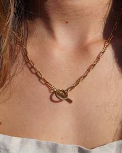 Accessories: RAVEN NECKLACE