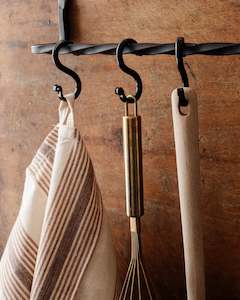 Hardware: IRON S HOOK