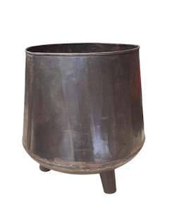 Outdoor: ORIGINAL IRON THREE LEG PLANTER