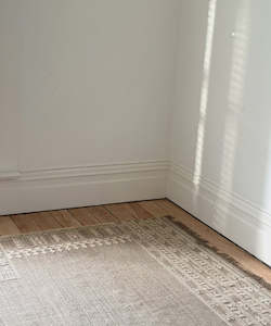 Rugs: SUNDARA MOTIF RUG SAND MEDIUM