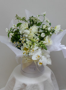 Blooms: PROPSAL BOUQUET