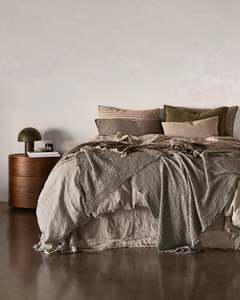 Hale Flocca Throw