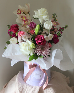Blooms: MOTHER'S DAY FLOWERS - VASE