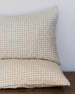 Bedding: LE LIN STD PILLOWCASE SET - CINNAMON GRID