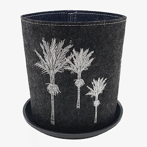 Products: Eco Felt Plant Grow Bag - Nikau On Dark Grey - Think Eco