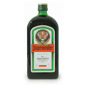 Liqueurs: JÃ¤germeister 700ml