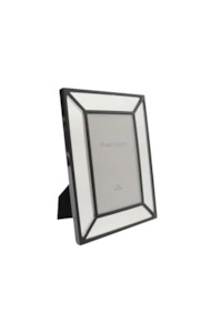 Living Clocks Frames: Picture Frame Mirror Black - 4x6