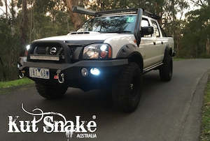 Kut Snake Flare Kit to Fit Nissan D22 Models