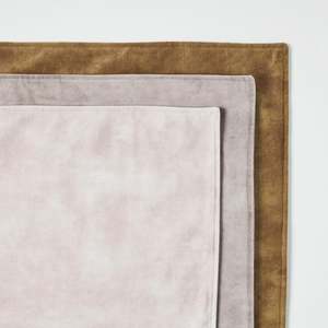 Colour Inspiration Moody Blue: Additional Velvet Slipcover