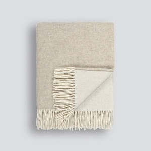 The Ultimate Cinnamon Look: Casa Throw - Oatmeal