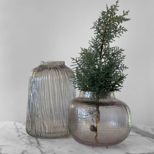 Nero Vase