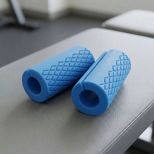 Fitness & Yoga: 2pcs Soft Dumbbell Bar Handle Grips