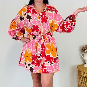 Clothing: Floral Button Up Dress (L)