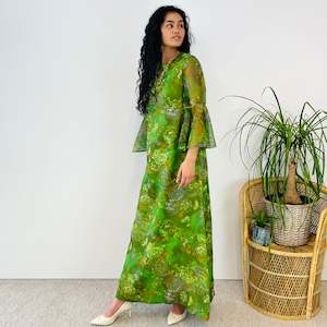 Vintage Flared Sleeve Dress (M)