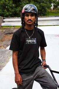 BREAK BARRIERS TEE - Black