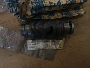 Nos Yamaha Stuff: Shift cam43-18540-00