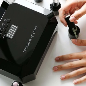 Thursday At Eight: Peel Off Gel Nail Starter Kit