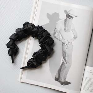 Silk Headband - Black