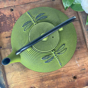 Teapots: Dragonfly Green Cast Iron Teapot