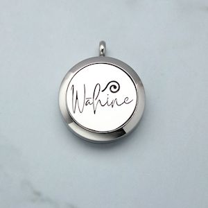 Silver Wāhine Perfume Necklace