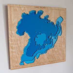 Waikato: Lake Taupō, Waikato, New Zealand – Small