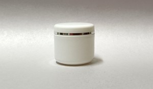 Packaging: 30ml White Plastic Jar Silver Trim Lid