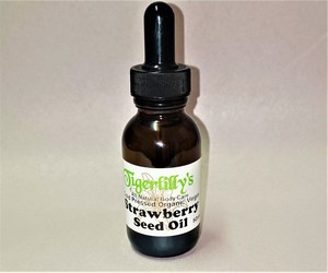 Carrier Oils: Strawberry Seed oil – Organic Virgin Cold Pressed