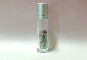 10ml: 10ml Roll On Clear Glass Bottle with Fluorite Crystals