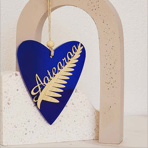 Ornament Heart: Silver Fern Aotearoa