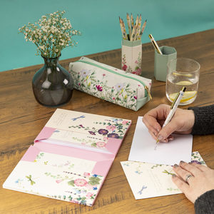 Wallets: Notecard Wallet – Wild Harmony