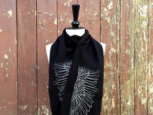 Black wing merino scarf