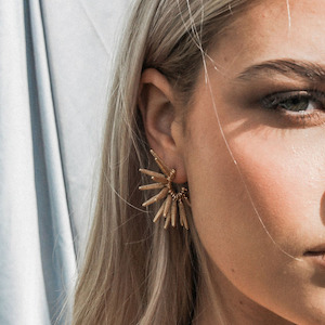 Queen Of The Foxes: Earrings - Spine