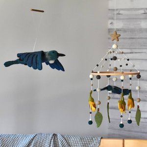 Felt Animals: Hanging Tūī NZ Native Bird - Large