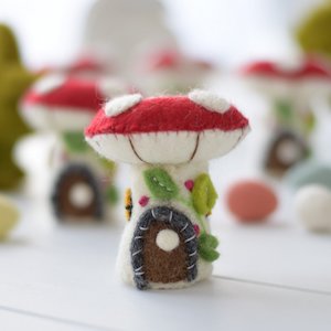 Easter: Easter Mushroom Home