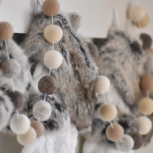 Christmas: Cosy Cabin Christmas Garland