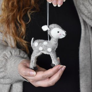 Christmas: Felt Deer Decoration - Natural