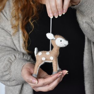 Christmas: Felt Deer Decoration - Fawn